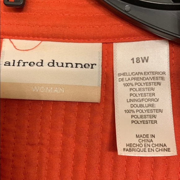 Alfred Dunner light quilted jacket. - Picture 3 of 4
